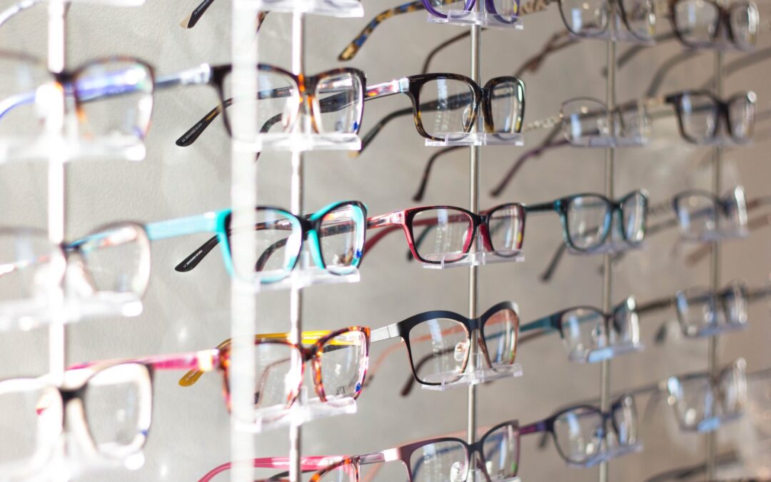 How to Choose the Right Pair of Glasses For Your Face